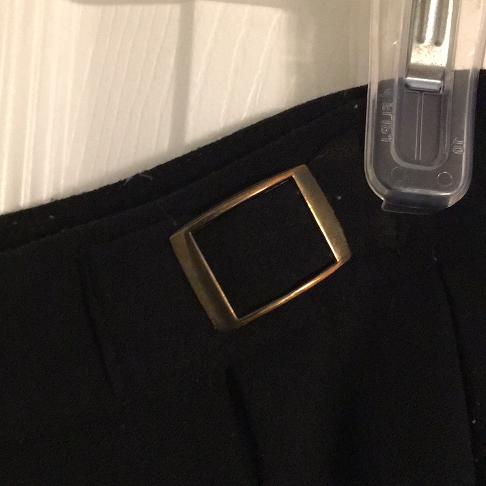 Black pleated mini skirt - Picture 4 of 6